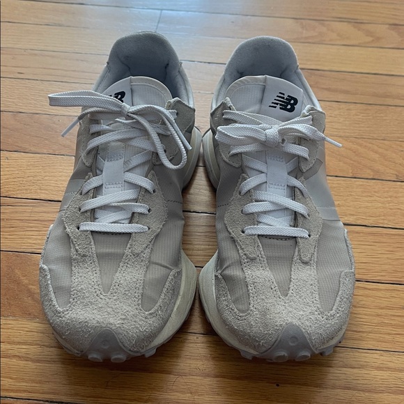 New Balance 327 Cream and White - Picture 3 of 6